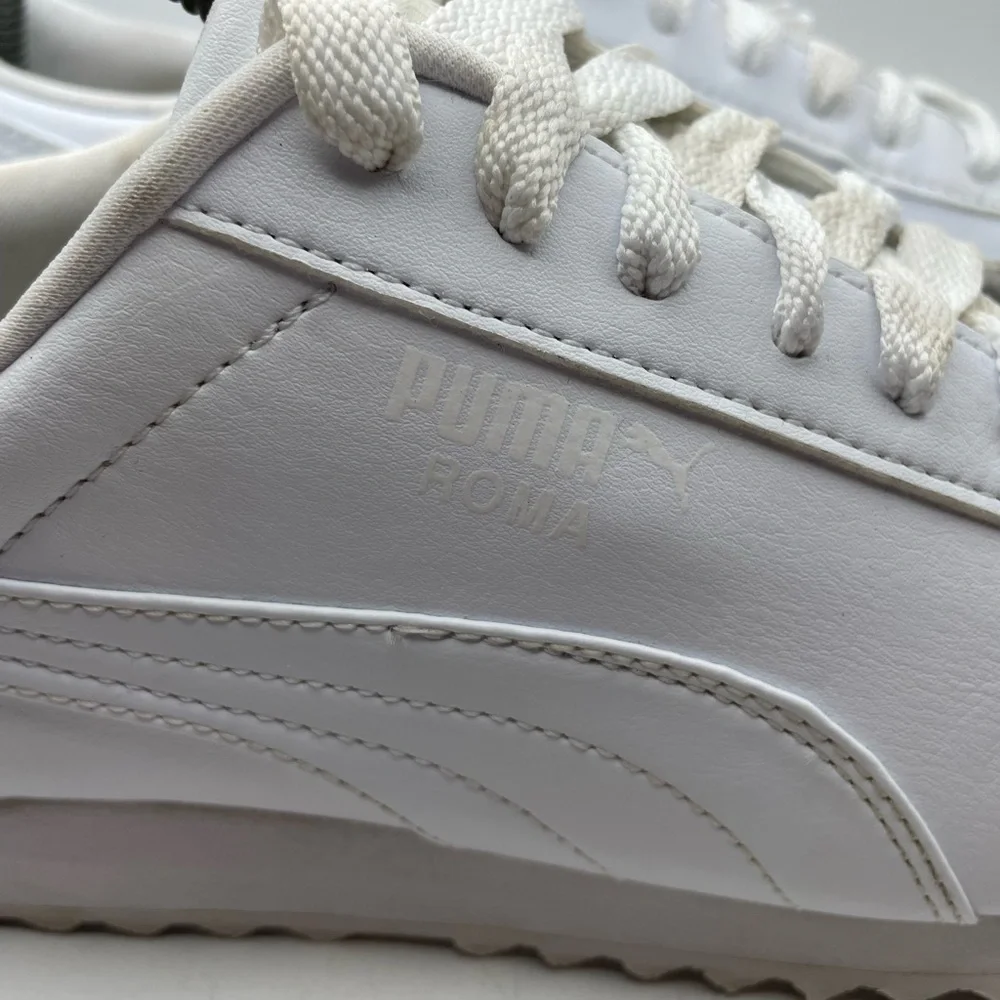 Puma Roma women’s leather White Sneakers size 7.5
